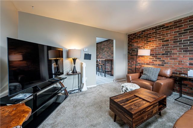 384 Northgate Dr T, Washington Twp, PA 15613