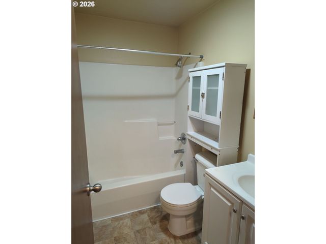 340 Nw CONNELL Ave, Hillsboro, OR 97124