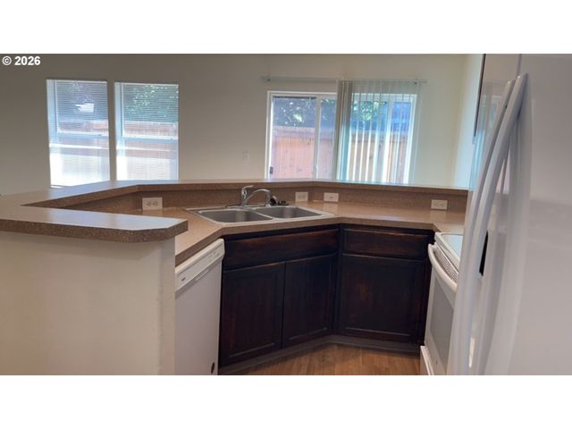 340 Nw CONNELL Ave, Hillsboro, OR 97124