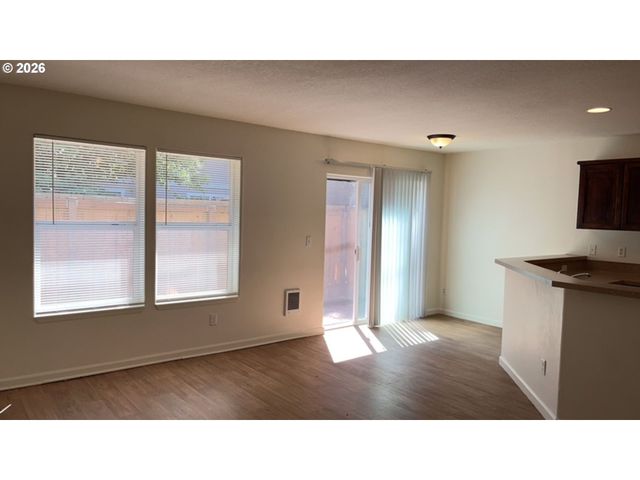 340 Nw CONNELL Ave, Hillsboro, OR 97124