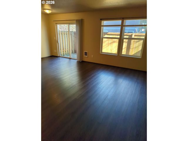 340 Nw CONNELL Ave, Hillsboro, OR 97124