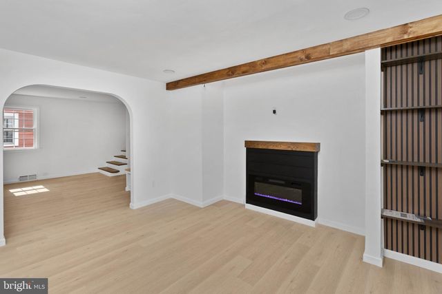 10 FRONT ST, Chesterfield, NJ 08515