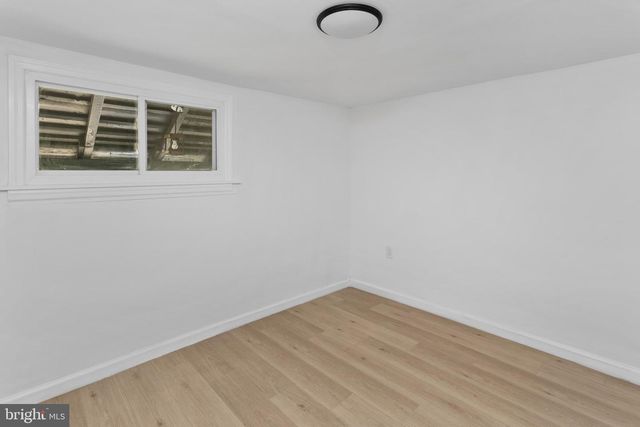 10 FRONT ST, Chesterfield, NJ 08515