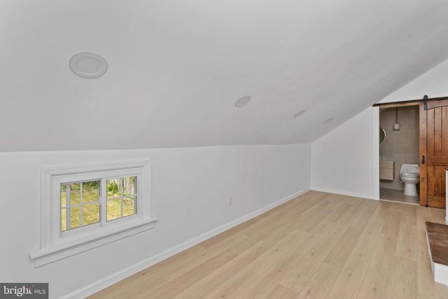 10 FRONT ST, Chesterfield, NJ 08515