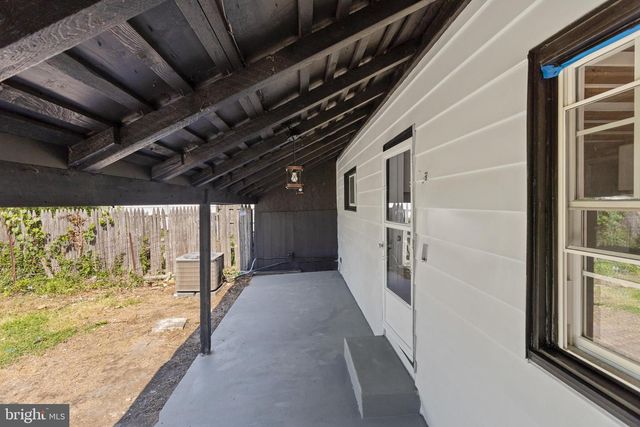 10 FRONT ST, Chesterfield, NJ 08515