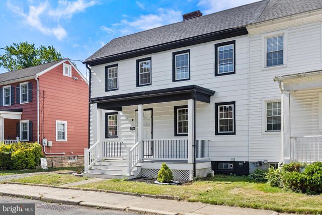 10 FRONT ST, Chesterfield, NJ 08515