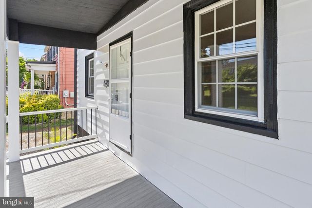 10 FRONT ST, Chesterfield, NJ 08515
