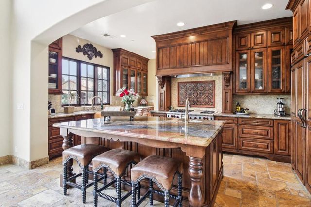 12220 Heritage, Gilroy, CA 95020