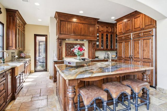 12220 Heritage, Gilroy, CA 95020