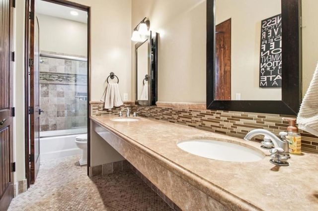 12220 Heritage, Gilroy, CA 95020