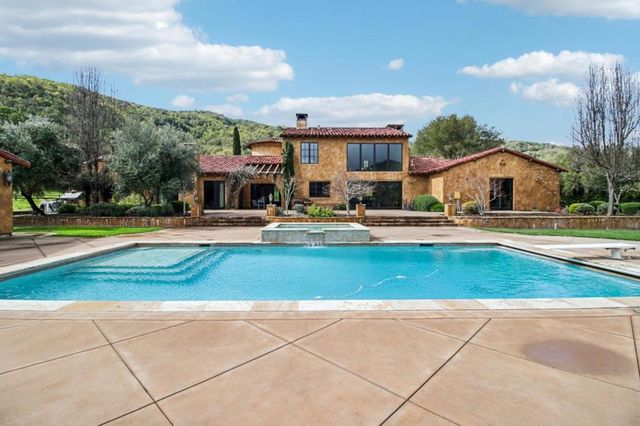 12220 Heritage, Gilroy, CA 95020