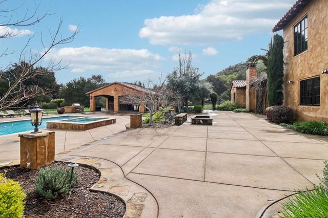 12220 Heritage, Gilroy, CA 95020