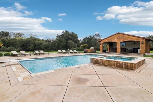 12220 Heritage, Gilroy, CA 95020