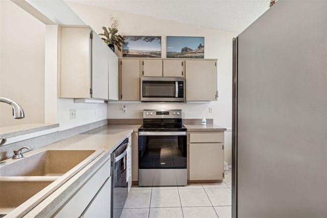 3121 BEECHER DRIVE E A, Palm Harbor, FL 34683