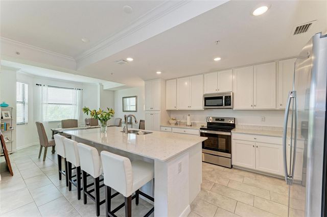 18008 GAWTHROP DRIVE 302, Bradenton, FL 34211