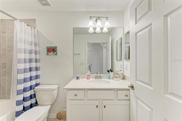 18008 GAWTHROP DRIVE 302, Bradenton, FL 34211