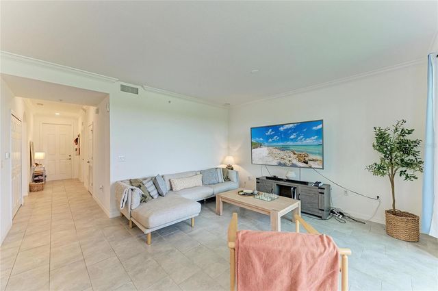18008 GAWTHROP DRIVE 302, Bradenton, FL 34211