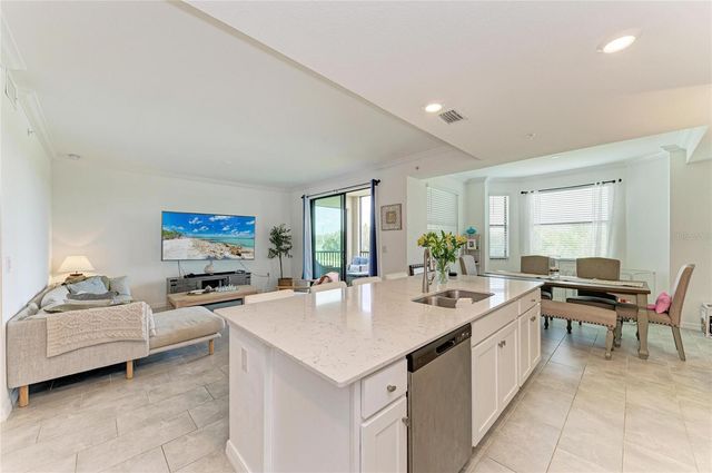 18008 GAWTHROP DRIVE 302, Bradenton, FL 34211