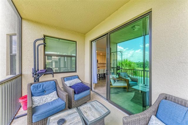 18008 GAWTHROP DRIVE 302, Bradenton, FL 34211