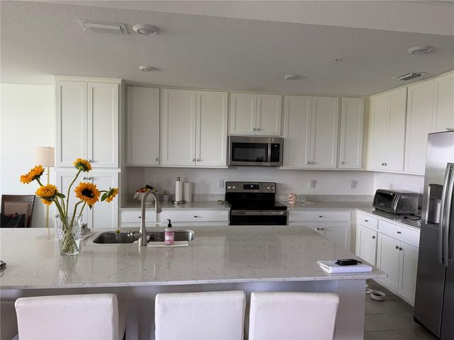 18008 GAWTHROP DRIVE 302, Bradenton, FL 34211