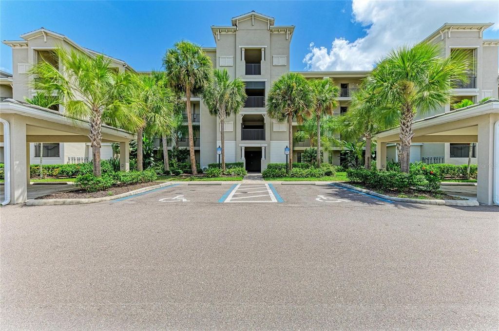 18008 GAWTHROP DRIVE 302, Bradenton, FL 34211