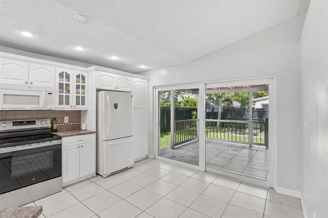 9709 SW 146th Ct, Miami, FL 33186