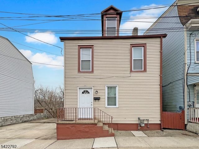 214 Washington St, Phillipsburg Town, NJ 08865