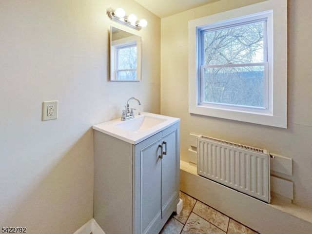 214 Washington St, Phillipsburg Town, NJ 08865
