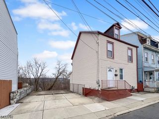 214 Washington St, Phillipsburg Town, NJ 08865