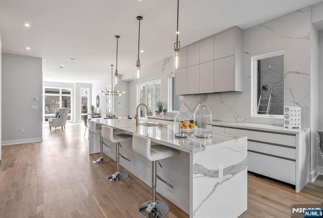 2447 Camner, Fort Lee, NJ 07024