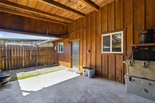 212 Queen Drive 208-212, Hewitt, TX 76643