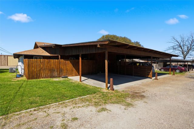 212 Queen Drive 208-212, Hewitt, TX 76643