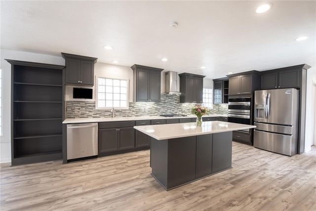 13765 EAGLESNEST BAY Dr, Corpus Christi, TX 78418