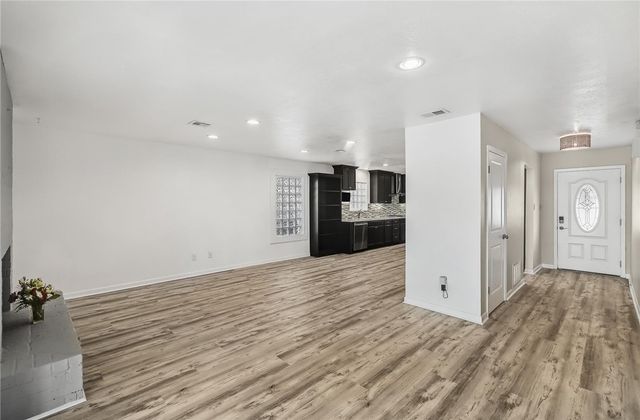 13765 EAGLESNEST BAY Dr, Corpus Christi, TX 78418