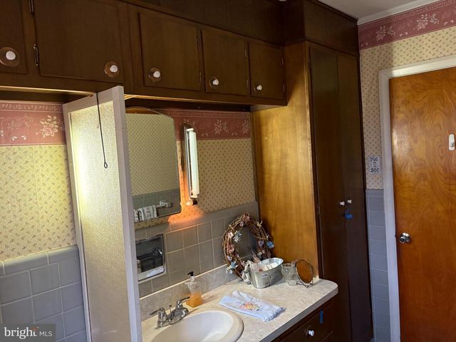 1026 ELMWOOD DR, Pottstown, PA 19464