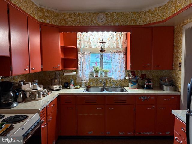 1026 ELMWOOD DR, Pottstown, PA 19464