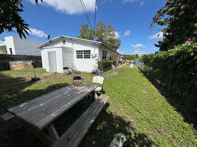 1226 NE 112th St 1226, Miami, FL 33161