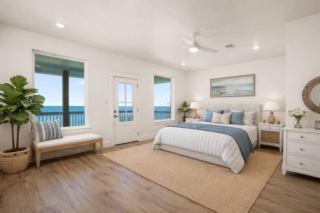 2211 Avenue A, San Leon, TX 77539