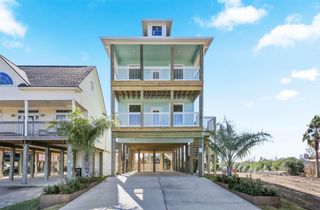 2211 Avenue A, San Leon, TX 77539