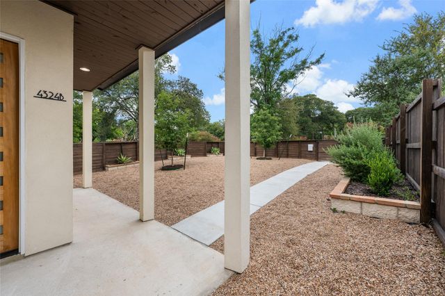 4324 Airport BLVD B, Austin, TX 78722