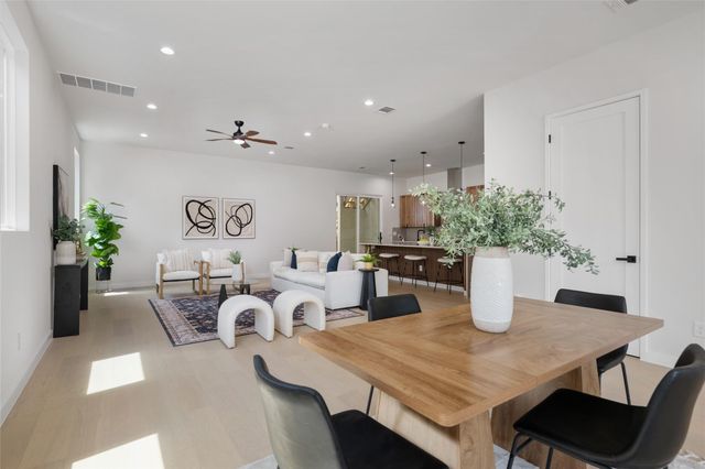 4324 Airport BLVD B, Austin, TX 78722