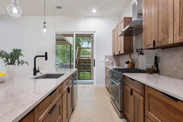4324 Airport BLVD B, Austin, TX 78722