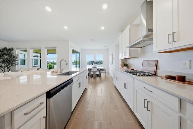 9471 RUNAWAY BREEZE DRIVE, Land O Lakes, FL 34637