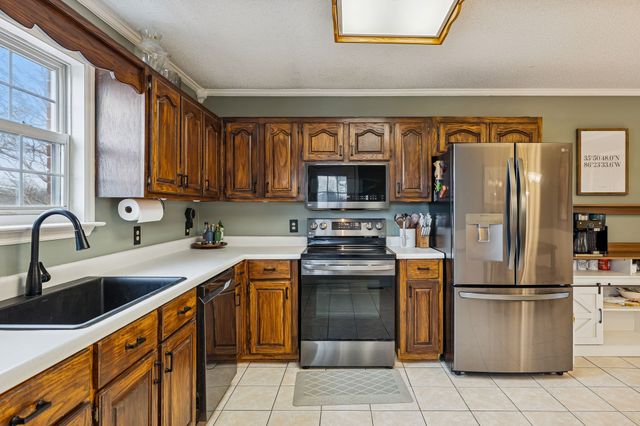 2755 Greens Mill Rd, Columbia, TN 38401