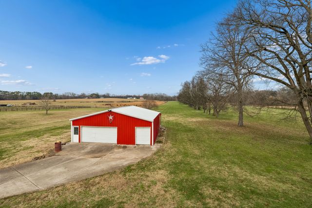 2755 Greens Mill Rd, Columbia, TN 38401