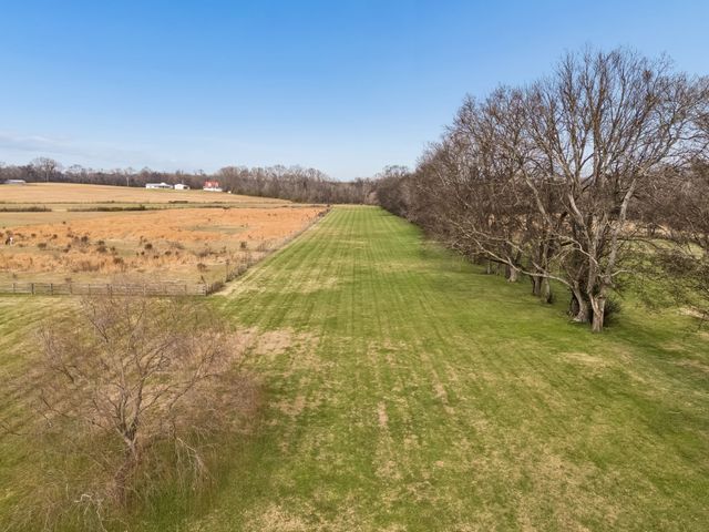 2755 Greens Mill Rd, Columbia, TN 38401