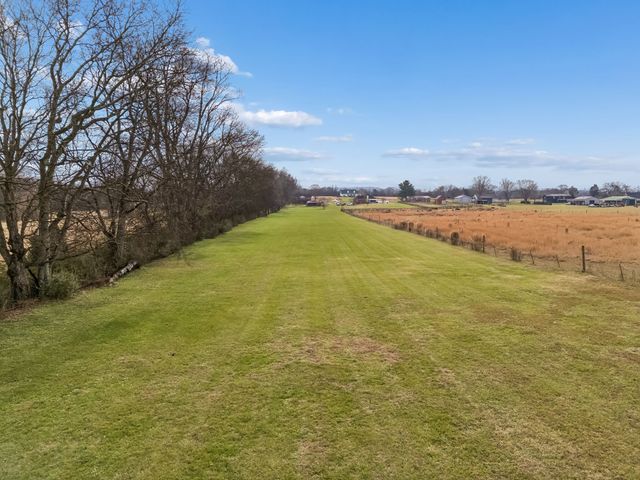 2755 Greens Mill Rd, Columbia, TN 38401