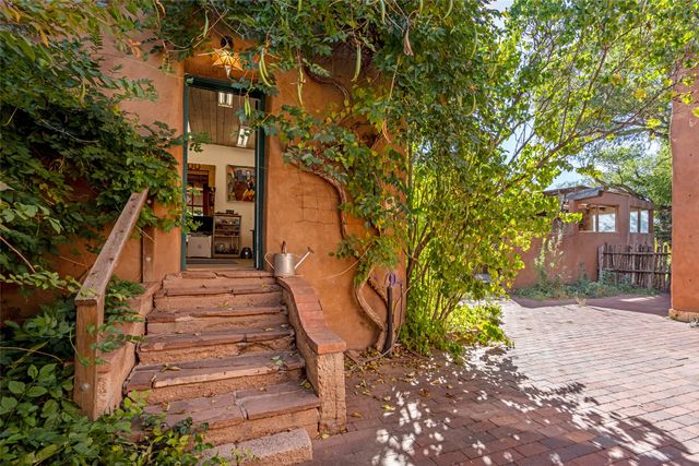 10A Via La Puente, Galisteo, NM 87540