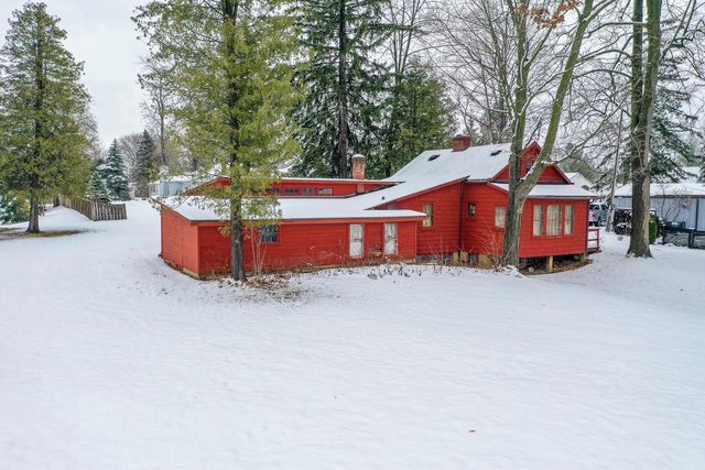 10 EMBREY COURT, Appleton, WI 54915