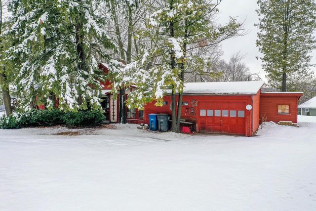 10 EMBREY COURT, Appleton, WI 54915